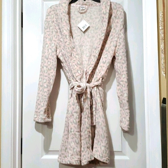 Ulta Beauty Other - Comfy cute robe